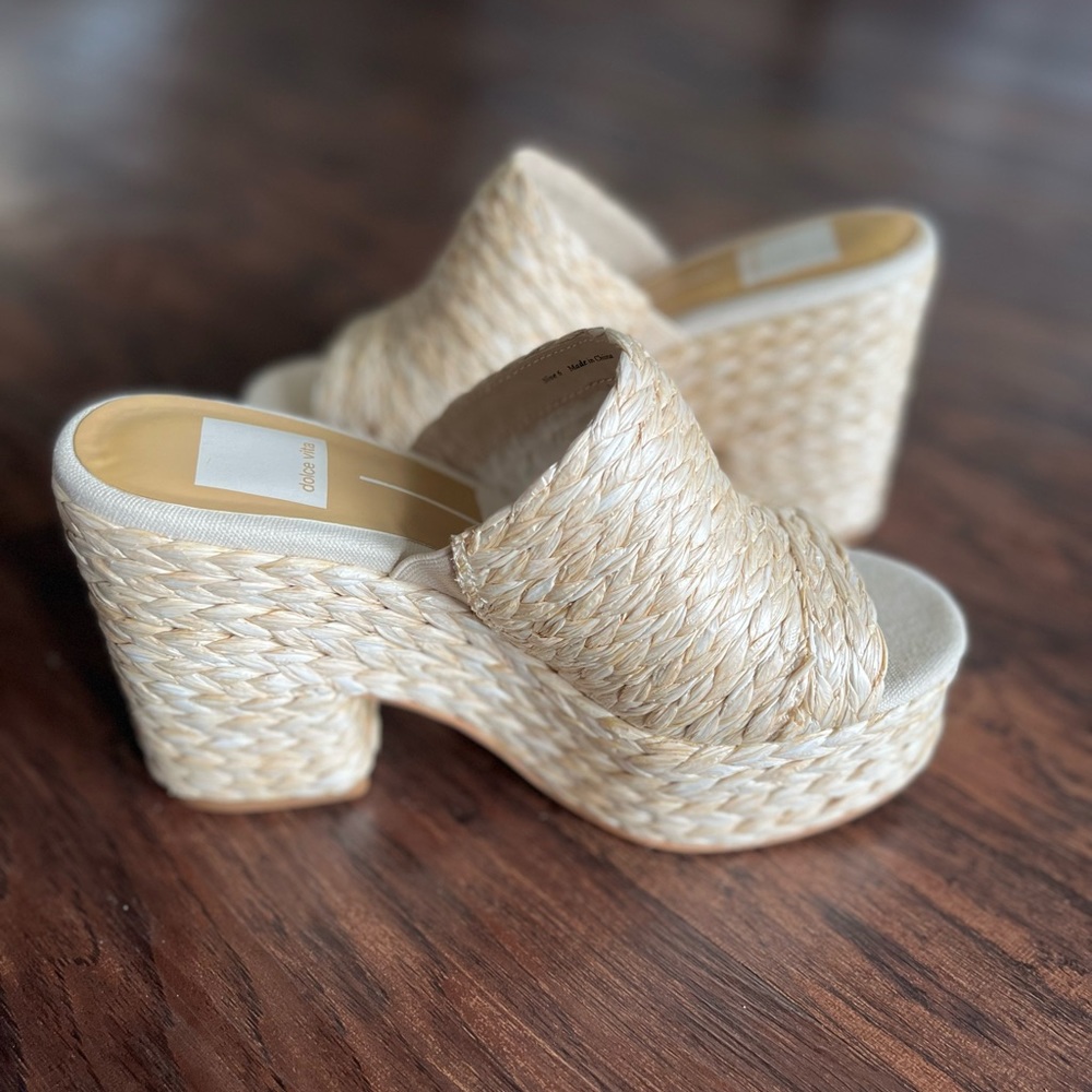 Dolce Vita Elora platform sandals in Raffia